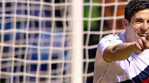 El mexicano Marco Bueno, aquí con la camiseta de Chivas- probará suerte en el fútbol de Chile. (Foto: Imago7/Hugo Avila)