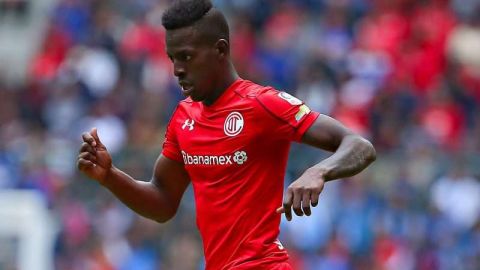 El jugador colombiano de los Diablos Rojos del Toluca Cristian Borja se salvó de una horrible lesión. (Foto: Imago7/Agustin Cuevas)