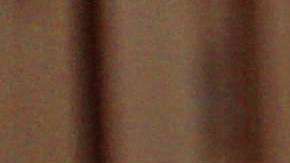 Los niños de entre 2 y 5 años deben ver tele o estar en la tablet o en la computadora solo una hora diaria.