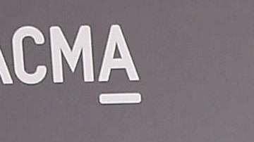Kim Kardashian fue madre por tercera vez.