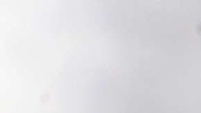 El agente José Perales mira hacia México desde la frontera. Comunidades fronterizas también quieren ser consultadas sobre los planes del muro que, alegan, devastarán la economía y el medio ambiente (Foto: archivo)