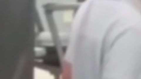 El niño fue llevado a un centro especial de detención.