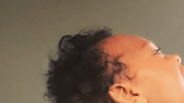 Clint, un padre primerizo, reivindica el derecho a tener un cambiador para niños en los baños de hombres.