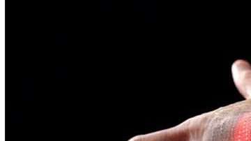 Está pensada para pensada para facilitar el acceso a la información de ancianos y discapacitados.