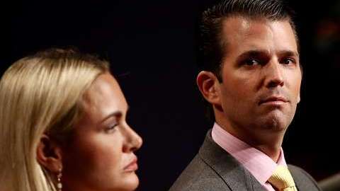 La pareja pasó un momento desagradable por el misterioso sobre.