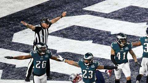 Las Águilas se robaron la celebración de los Eagles. EFE
