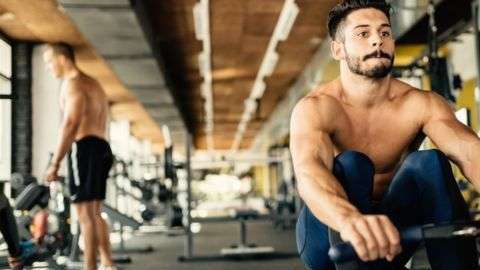 Debido a que se trata de ejercicios muy explosivos requieren que todo el cuerpo esté activado.