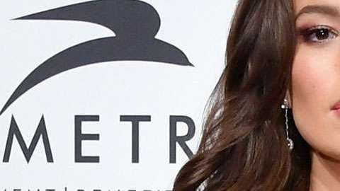 Ashley Graham sigue rompiendo paradigmas.