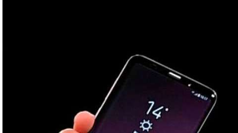 El Galaxy S9 frente al iPhone X; ambos llevan una pantalla de 5,8 pulgadas.