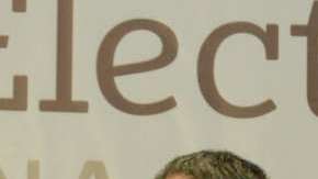 Los consejeros electorales Yuri Beltrán y Carolina del Ángel promueven el voto de mexicanos en el extranjero.