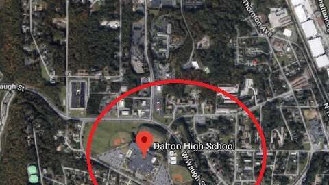 El colegio fue evacuado.