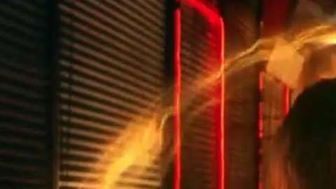 Eiza González en el video musical "Supplies" de Justin Timberlake