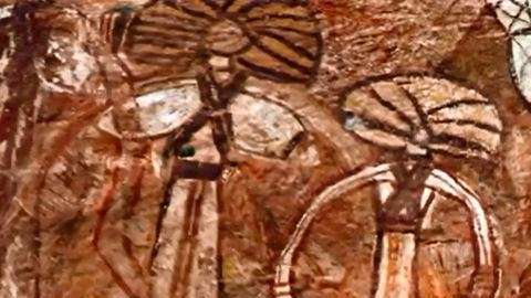 Las pinturas tienen forma de humano, pero con rasgos particulares.