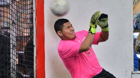 Chitown Futbol tiene finales y semifinales el domingo 18 de febrero por la mañana y noche. (Javier Quiroz / La Raza)