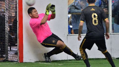 Chitown Futbol tiene finales y semifinales el domingo 18 de febrero por la mañana y noche. (Javier Quiroz / La Raza)