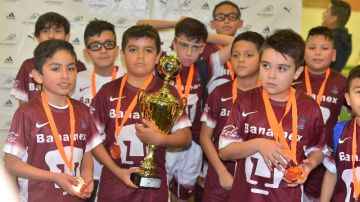 El torneo de invierno 2017-2018 de la Liga San Francisco concluyó la semana pasada con la premiación de los niños campeones. (Javier Quiroz / La Raza)
