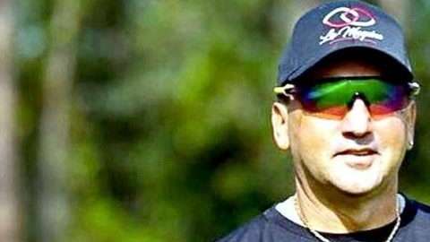 Julio Bell se convirtió en el golfista más famoso del mundo por un día... por las razones equivocadas.