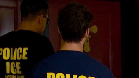 La película es una comedia sobre las acciones de "La Migra".