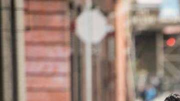 Director de ICE culpa a alcaldesa de Oakland por haber advertido de la mega operación