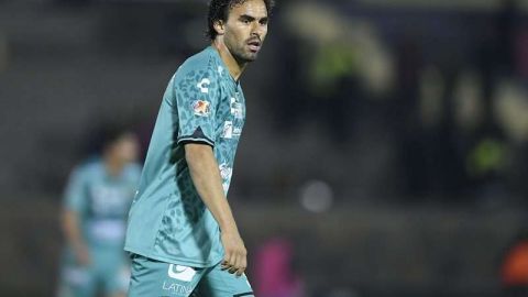 Enrique Esqueda, con el uniforme de los Jaguares de Chiapas. (Foto: Imago7)