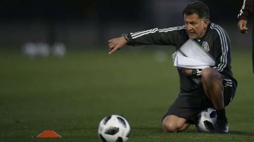 Juan Carlos Osorio, director técnico de la selección mexicana sigue dando de qué hablar a propios y extraños.
(Foto/Imago7/ Etzel Espinosa)