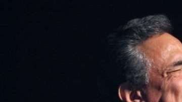 En medio de problemas de salud, celebra 70 años de edad.