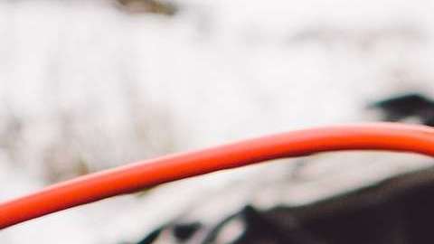 Siempre carga con cables de corriente.