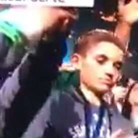 El momento en que el niño parece ignorar a Justin Timberlake durante el espectáculo de medio tiempo del Super Bowl.