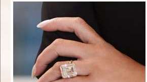 La Primera Dama luce su anillo de 25 kilates en la foto oficial de la Casa Blanca.