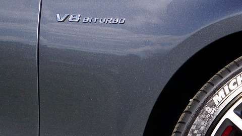 Los neumáticos son primordiales para el manejo seguro.