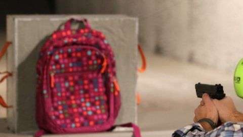 Tras el tiroteo de Sandy Hook muchas empresas se han dedicado a crear mochilas a pruebas de balas.