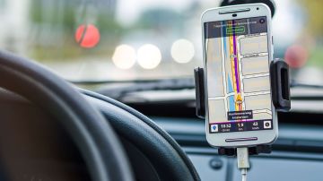 Un usuario comparó la eficacia de Waze, Google Maps y Apple Maps para calcular el tiempo que tomará recorrer un trayecto determinado.
