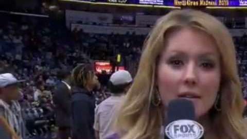 La duela del Smoothie King Center de New Orleans estaba inutilizable.