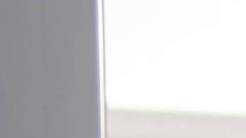 Los jóvenes aspiran a un puesto en una de las empresas de moda.