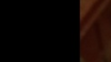 Anillo de compromiso que cayó por el inodoro.