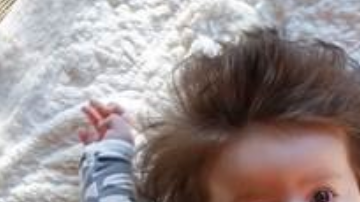 Michelle es una mamá que está orgullosa de la increíble melena de su hija.