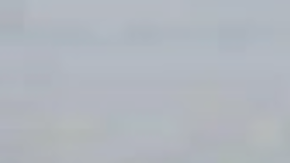 Trenton, padre soltero de 21 años recibe un regalo de sus compañeros de trabajo, un coche.