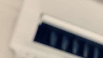 Nos deja ejercitar cuando afuera hacen 40 grados pero nos pone en una situación metabólica demasiado cómoda; el debate, a continuación.