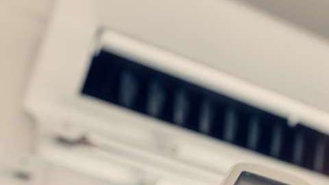 Nos deja ejercitar cuando afuera hacen 40 grados pero nos pone en una situación metabólica demasiado cómoda; el debate, a continuación.