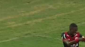El festejo de Vinicius Junior tras anotarle al Botafogo, causa de la discordia con Flamengo.
