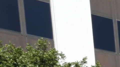 Rosalba Rosas y Roberto Rosas, prima e hijo de Marcelina Rios, pidieron a ICE que liberara a la elotera y madre de 5 hijos   (Photo by Aurelia Ventura/La Opinion)