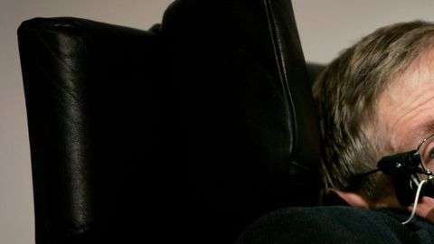 El sistema que le dio una voz a Hawking fue creado específicamente para él.