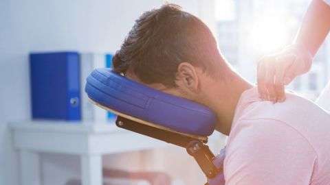 Los doctores "deberían evitar recetar analgésicos opioides", de acuerdo al Colegio Estadounidense de Médicos.