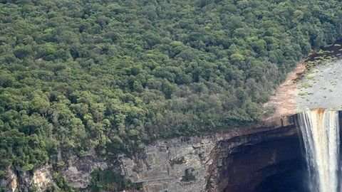 Las cataratas Kaieteur están ubicadas en la zona en disputa, conocida por lo venezolanos como Guyana Esequiba. Getty Images