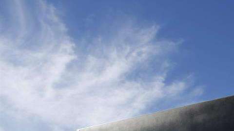 Blackberry demanda a Facebook por violación de patente relativa a la mensajería.