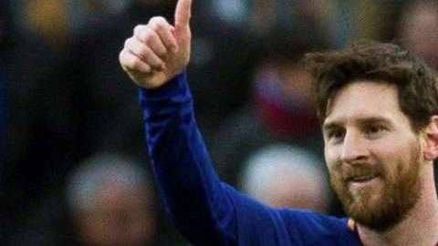 El delantero argentino del FC Barcelona Lionel Messi, sigue despertando admiración a cada movimiento. (Foto: EFE/Enric Fontcuberta)