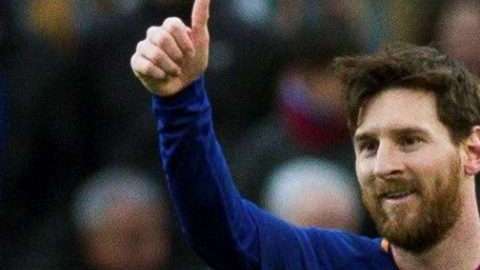El delantero argentino del FC Barcelona Lionel Messi, sigue despertando admiración a cada movimiento. (Foto: EFE/Enric Fontcuberta)