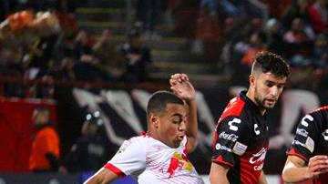 Xolos perdió muchos duelos contra Red Bulls. EFE