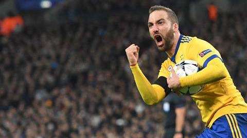 Gonzalo Higuaín celebra el empate. EFE