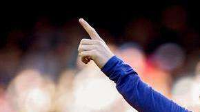 El delantero argentino del FC Barcelona, Lionel Messi, celebra su gol ante el Athletic de Bilbao. (Foto: EFE/ Alberto Estévez)